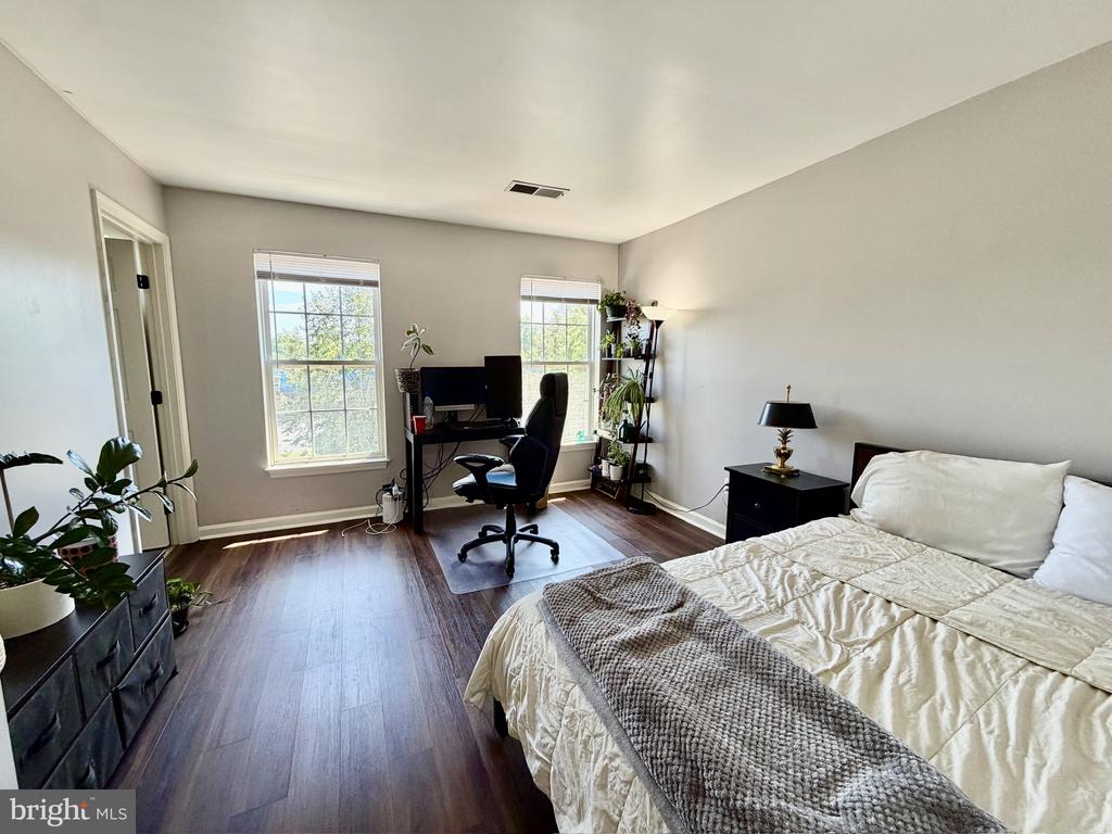2908 HUNTINGTON GROVE SQUARE