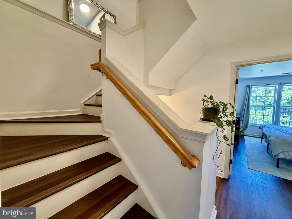 2908 HUNTINGTON GROVE SQUARE