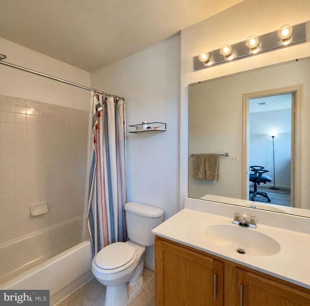 2908 HUNTINGTON GROVE SQUARE