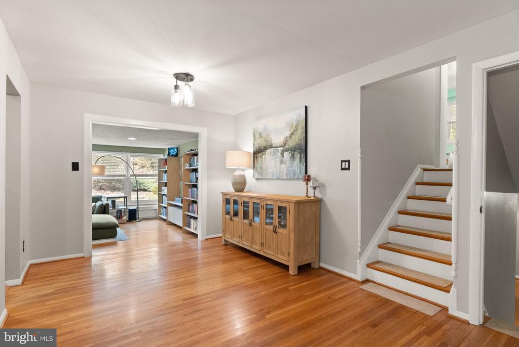 8632 KERRY LANE