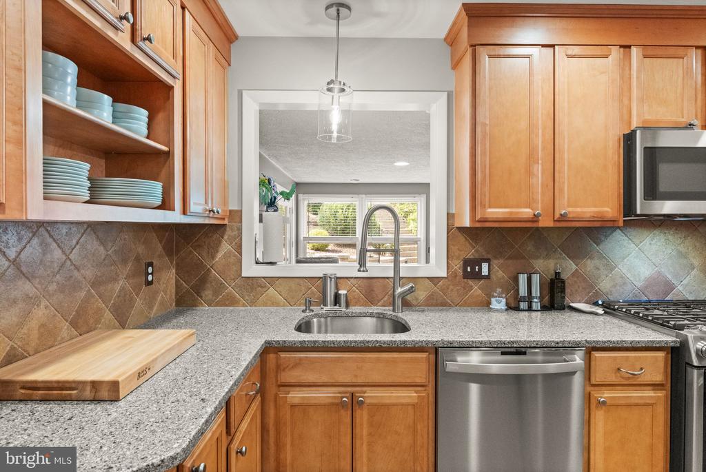 8632 KERRY LANE