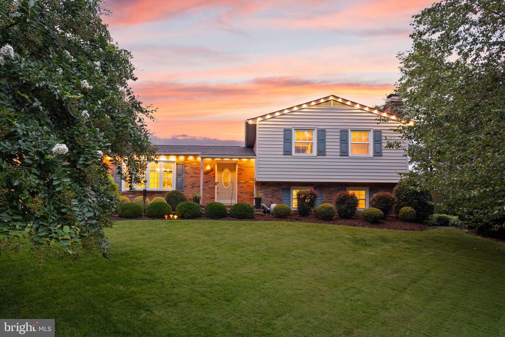 8632 KERRY LANE