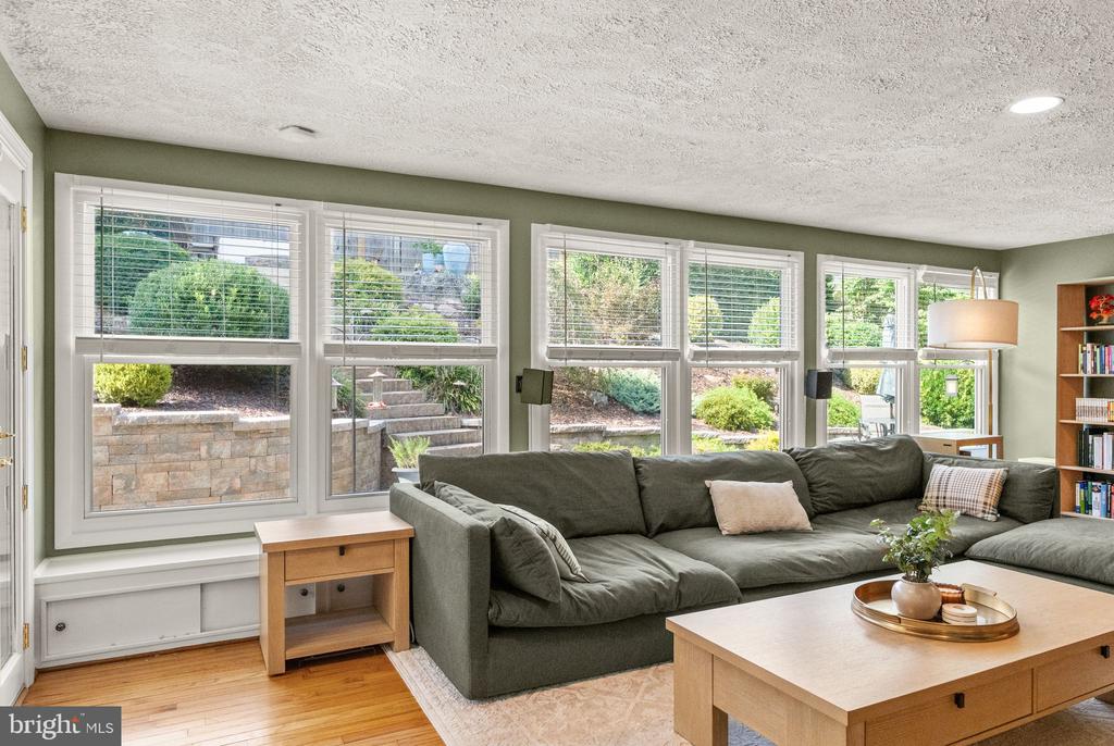 8632 KERRY LANE