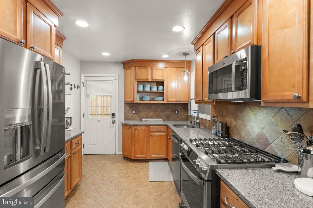 8632 KERRY LANE