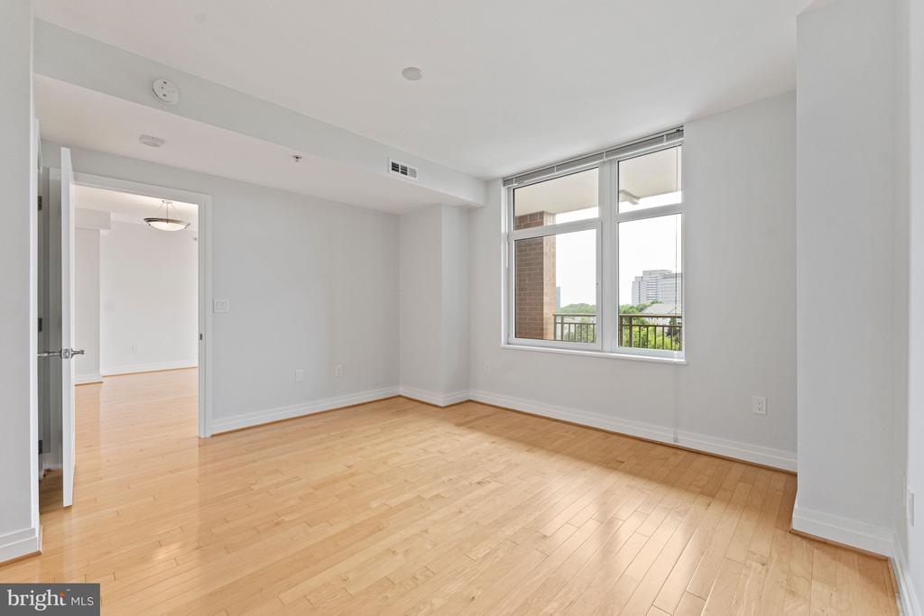 8220 CRESTWOOD HEIGHTS DRIVE Unit: 910