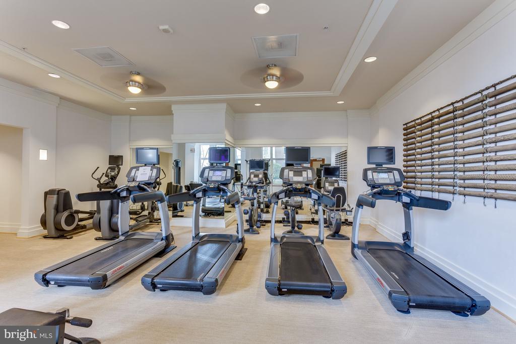 8220 CRESTWOOD HEIGHTS DRIVE Unit: 910