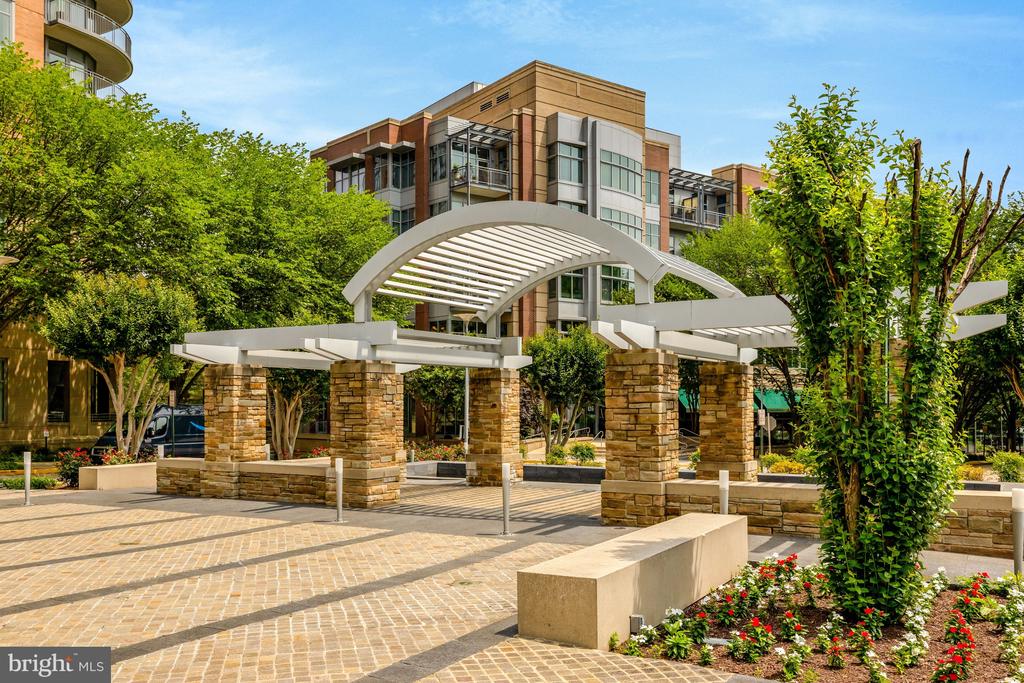 8220 CRESTWOOD HEIGHTS DRIVE Unit: 910