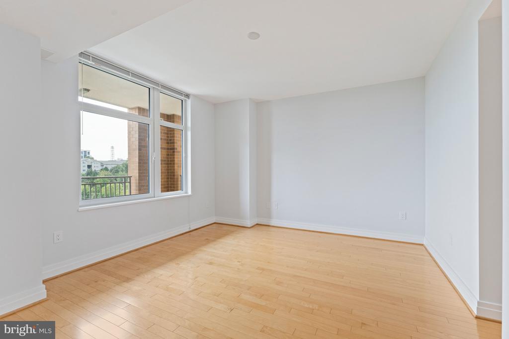 8220 CRESTWOOD HEIGHTS DRIVE Unit: 910