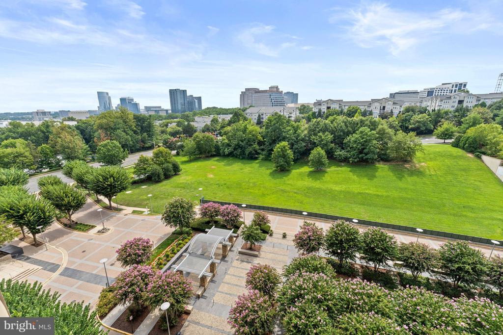 8220 CRESTWOOD HEIGHTS DRIVE Unit: 910