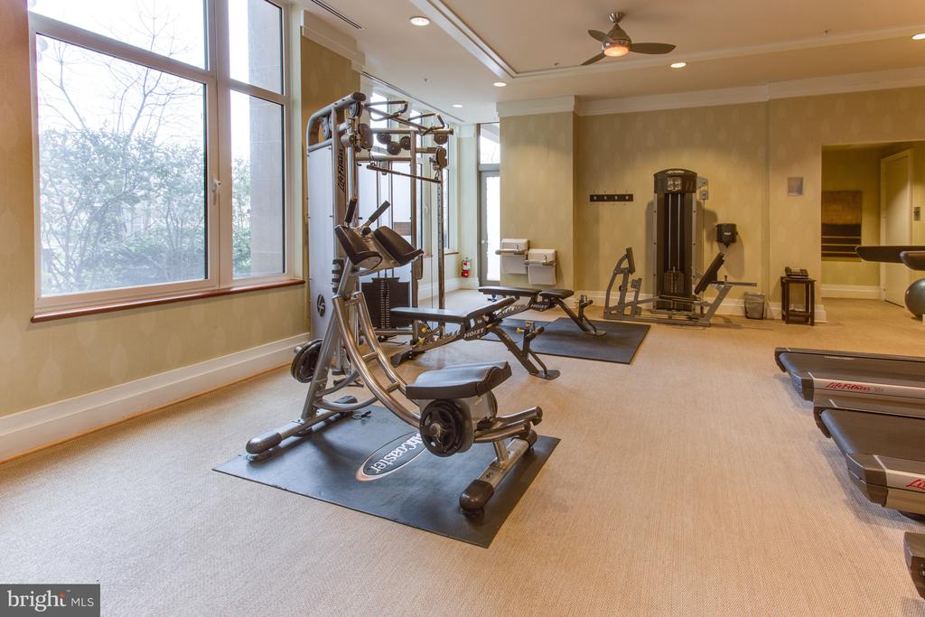 8220 CRESTWOOD HEIGHTS DRIVE Unit: 910