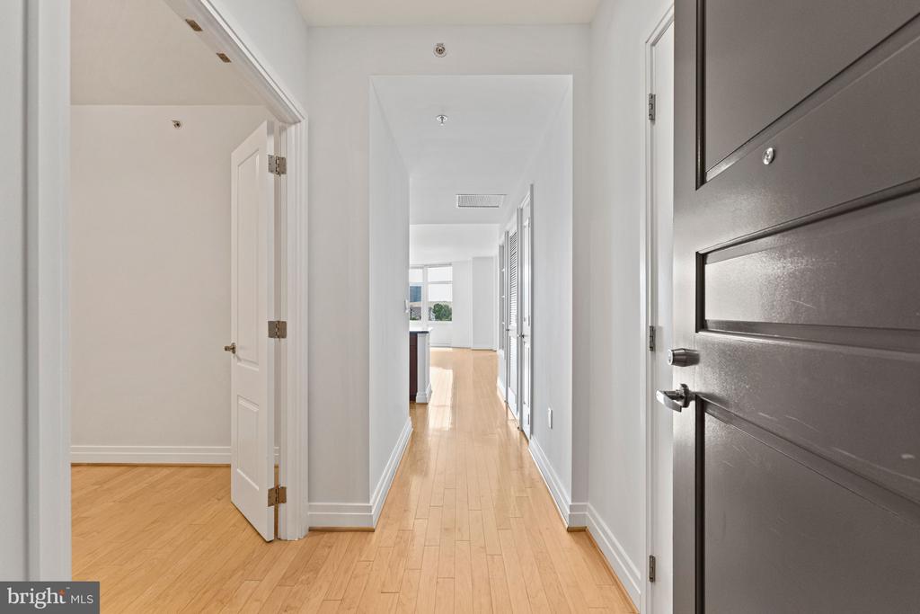 8220 CRESTWOOD HEIGHTS DRIVE Unit: 910