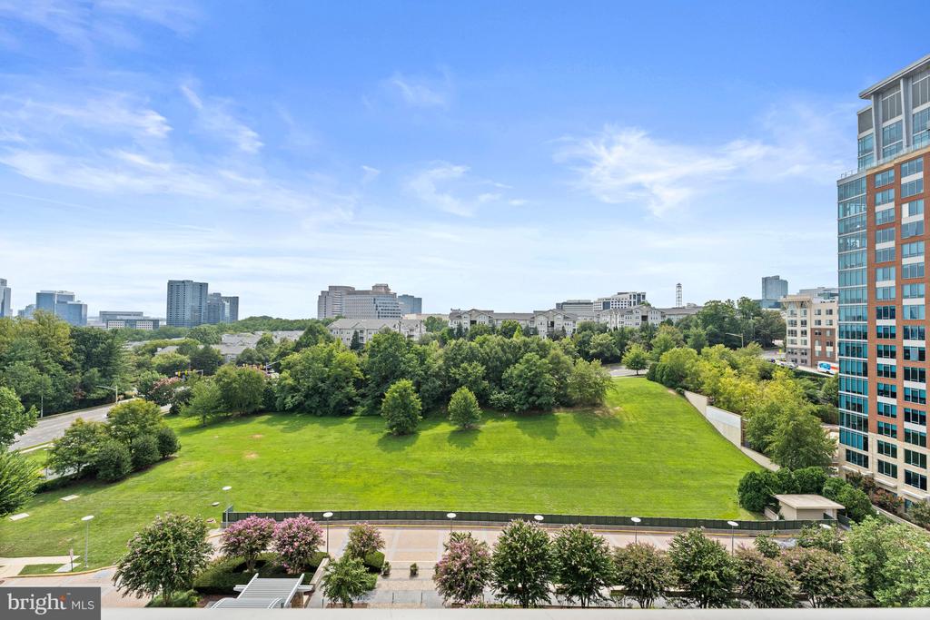 8220 CRESTWOOD HEIGHTS DRIVE Unit: 910