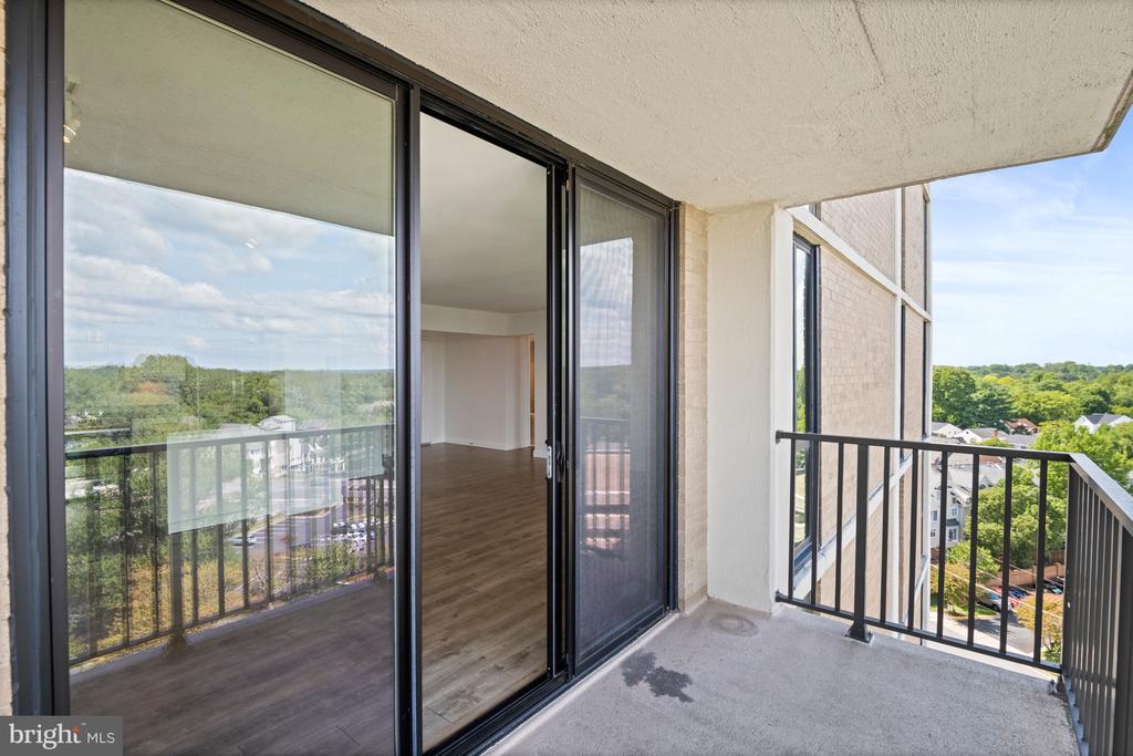 6800 FLEETWOOD ROAD Unit: 1011
