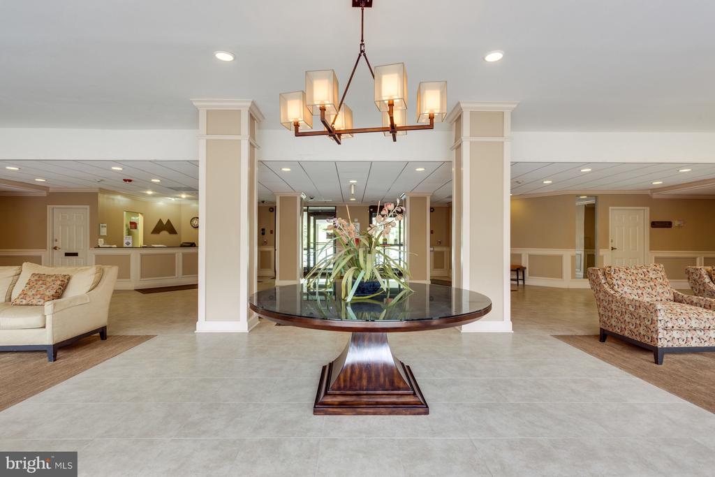6800 FLEETWOOD ROAD Unit: 1011