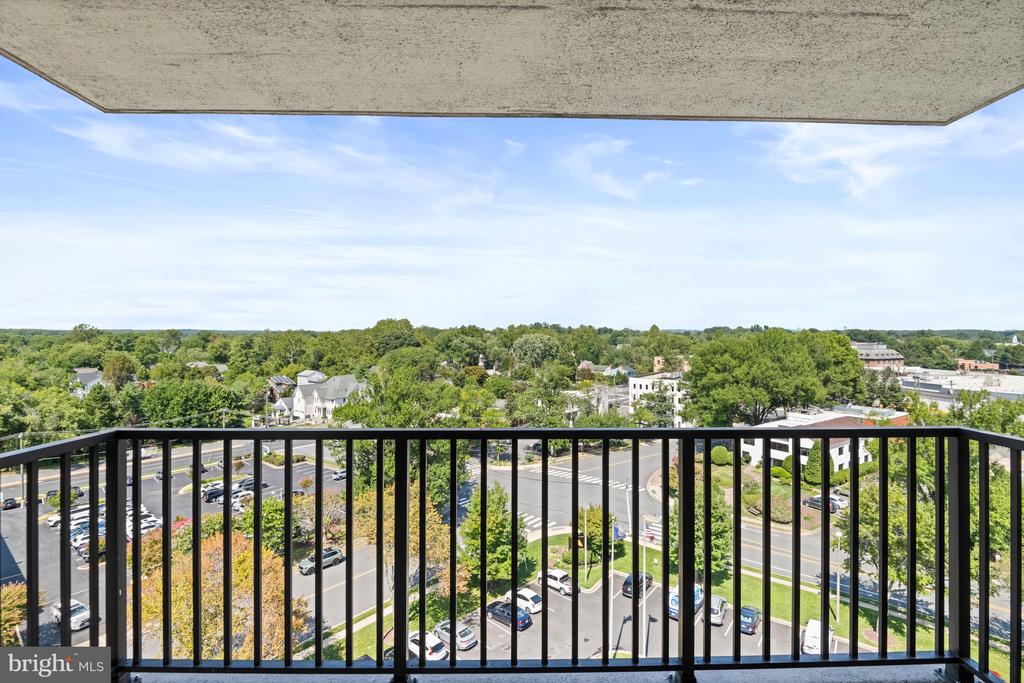 6800 FLEETWOOD ROAD Unit: 1011