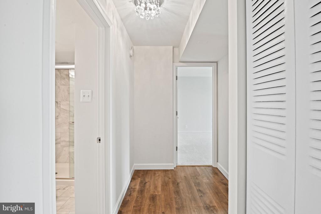 6800 FLEETWOOD ROAD Unit: 1011