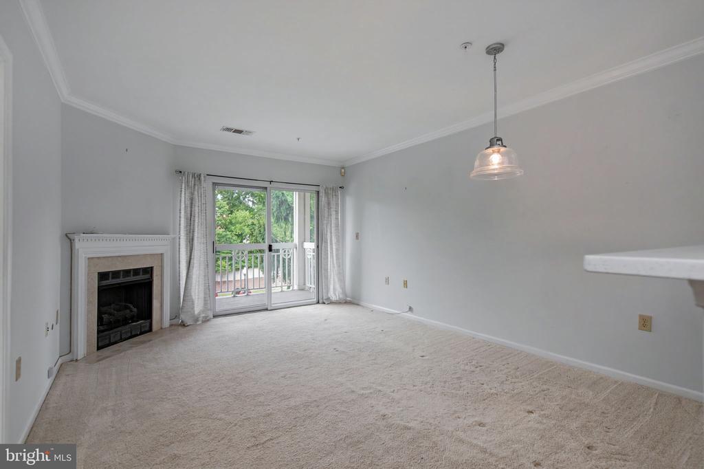 12913 ALTON SQUARE Unit: 320