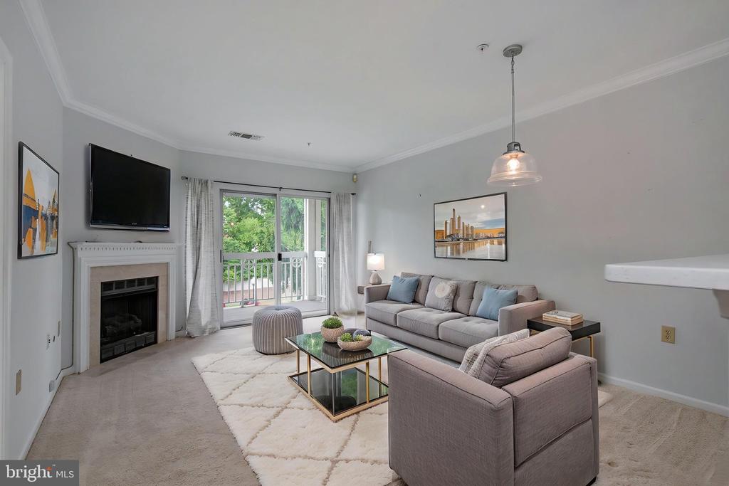 12913 ALTON SQUARE Unit: 320