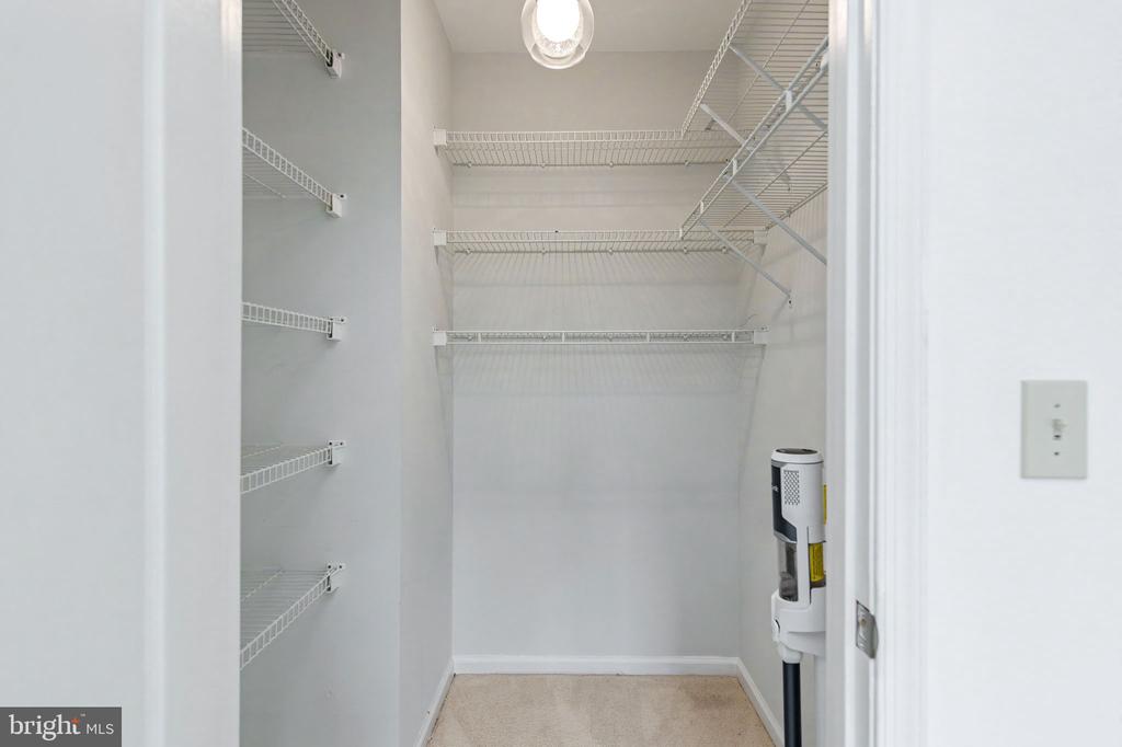 12913 ALTON SQUARE Unit: 320