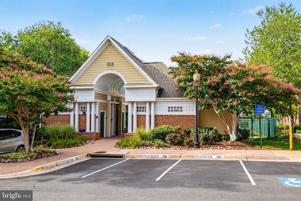 12913 ALTON SQUARE Unit: 320