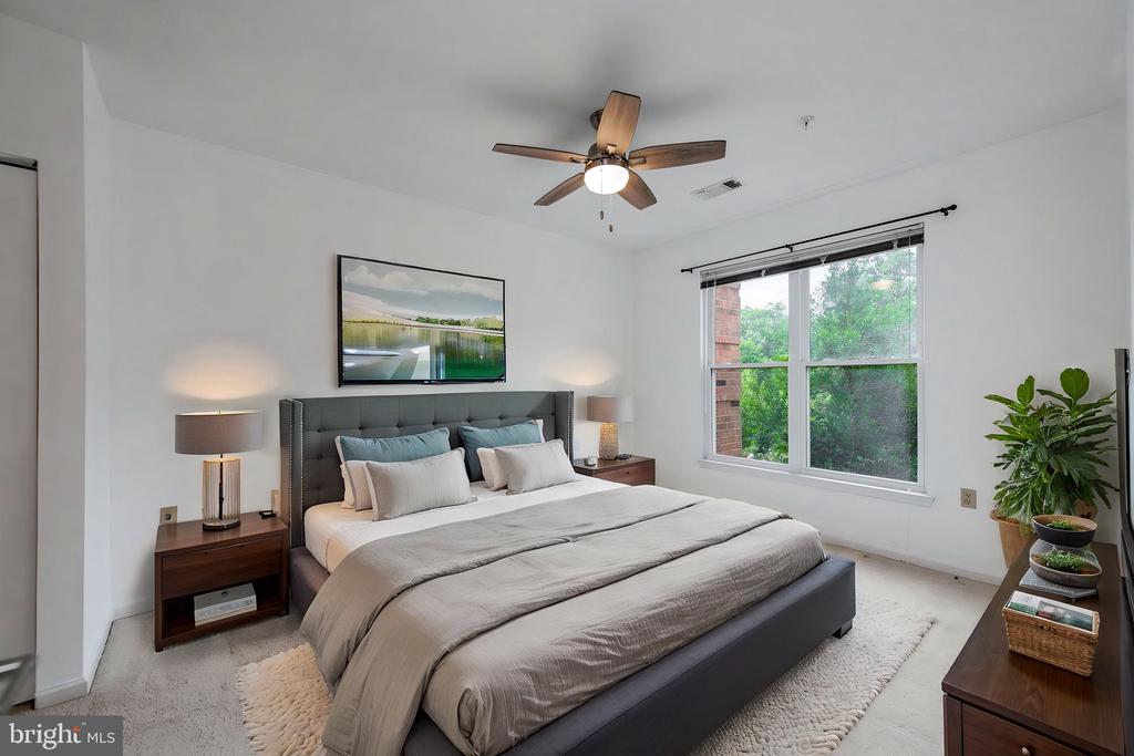 12913 ALTON SQUARE Unit: 320