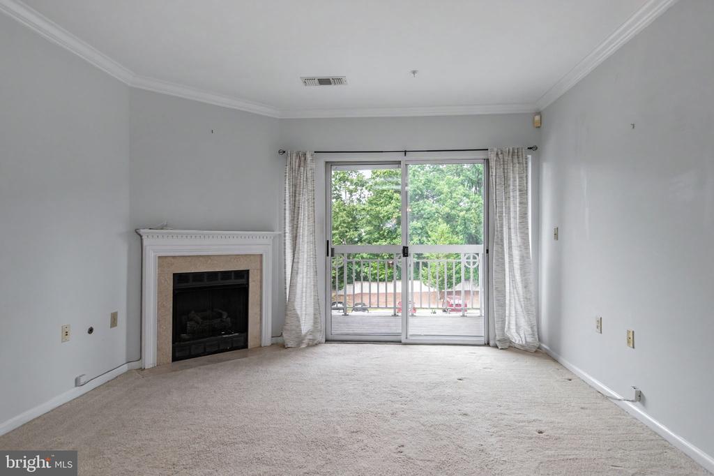 12913 ALTON SQUARE Unit: 320