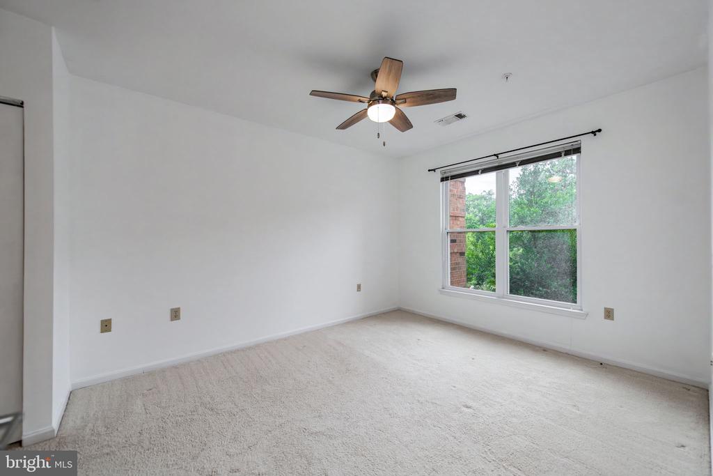 12913 ALTON SQUARE Unit: 320