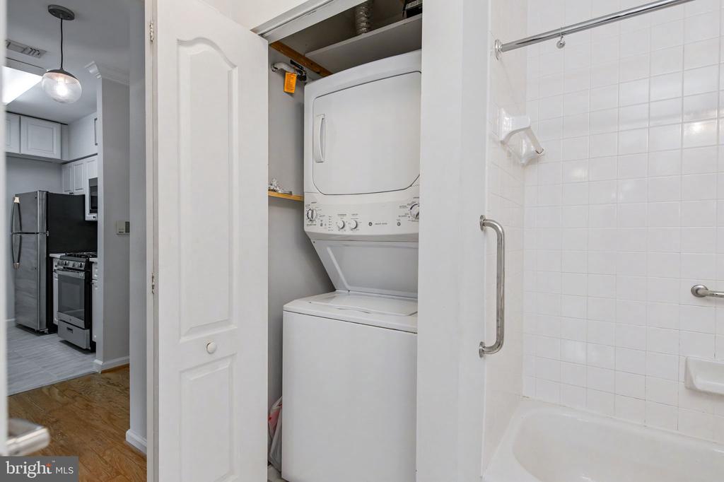 12913 ALTON SQUARE Unit: 320