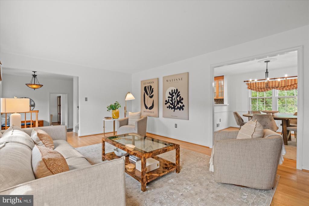 1920 WINDMILL LANE