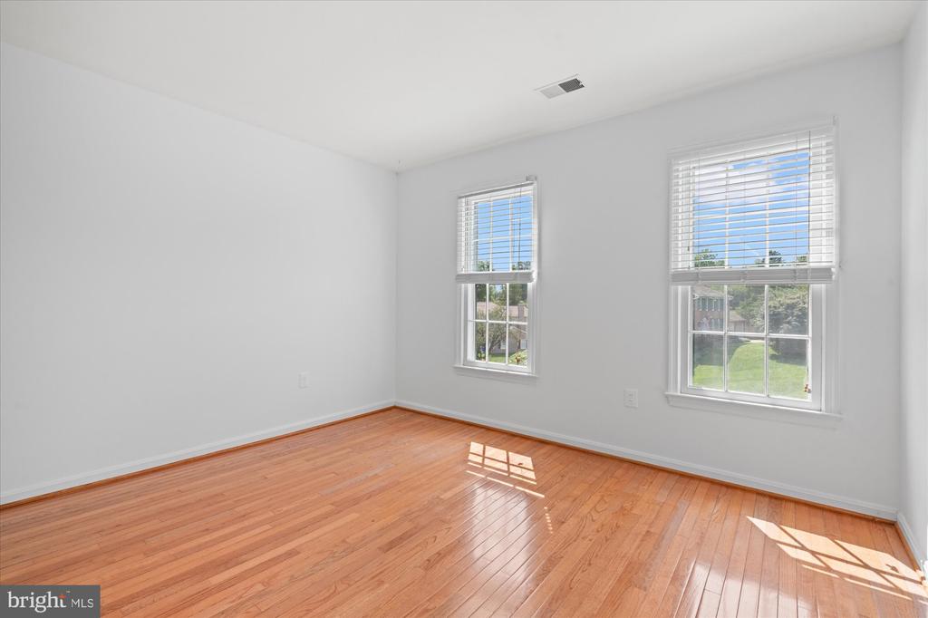 1920 WINDMILL LANE