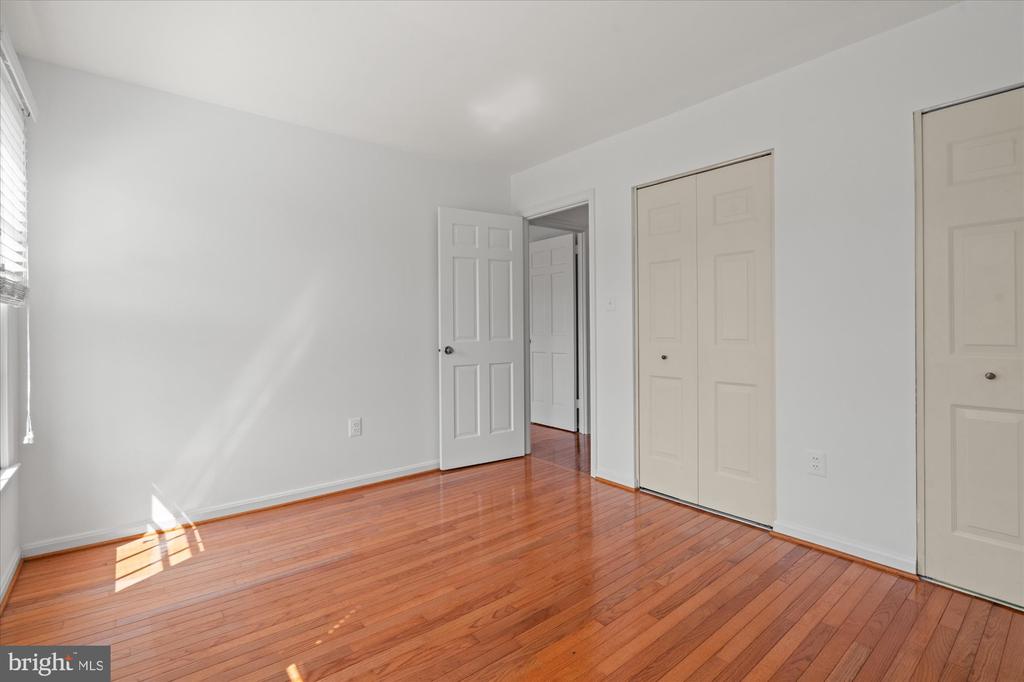 1920 WINDMILL LANE