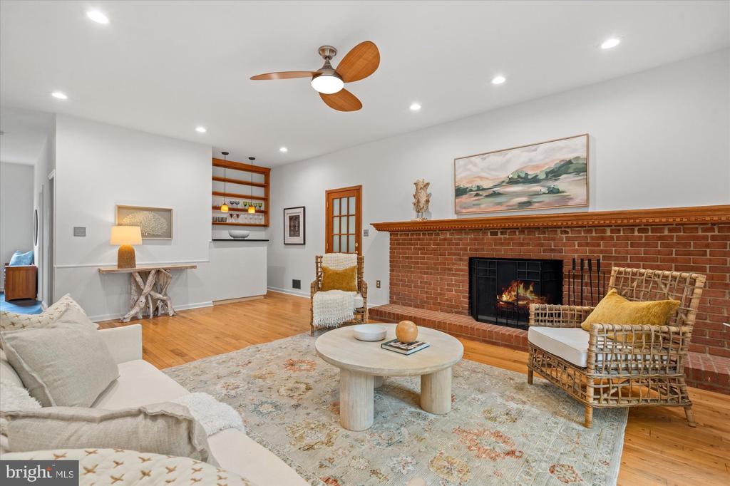 1920 WINDMILL LANE
