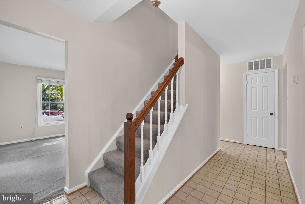 6548 BERMUDA GREEN COURT