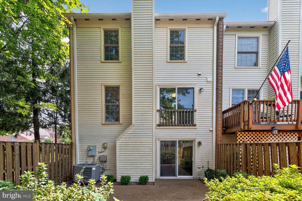 6548 BERMUDA GREEN COURT