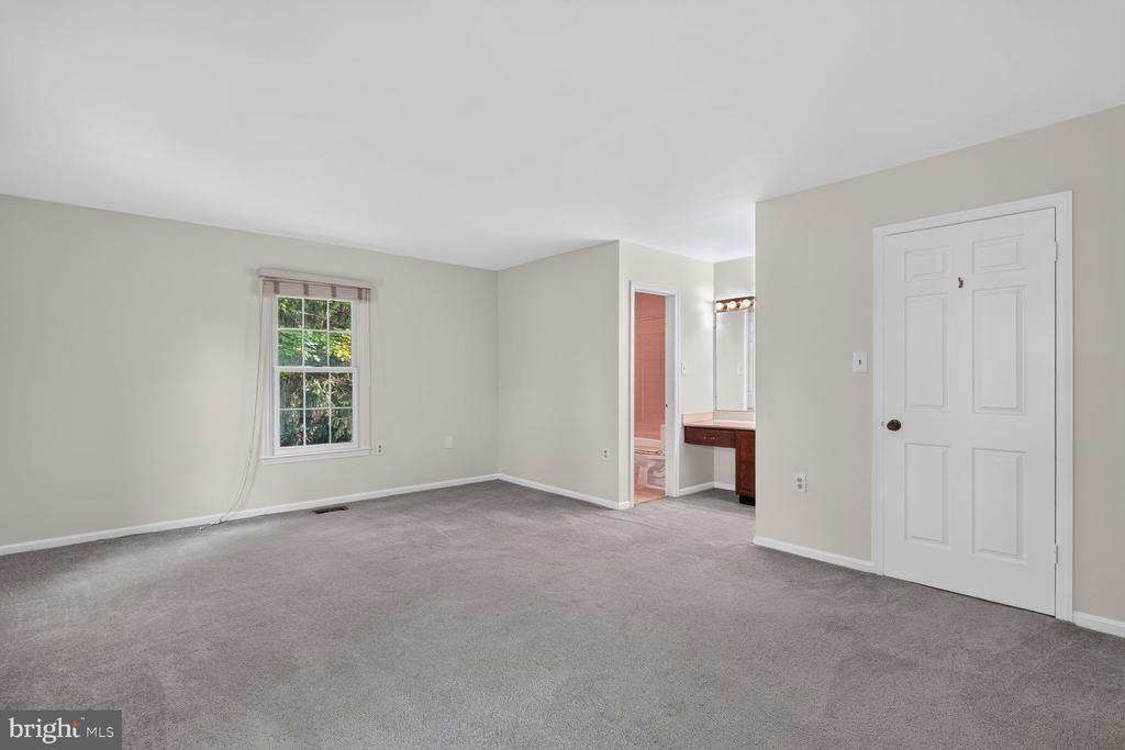 6548 BERMUDA GREEN COURT