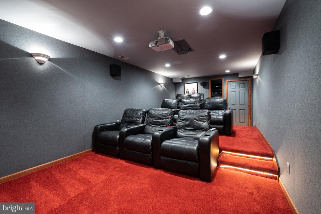 1623 LINWAY PARK DRIVE