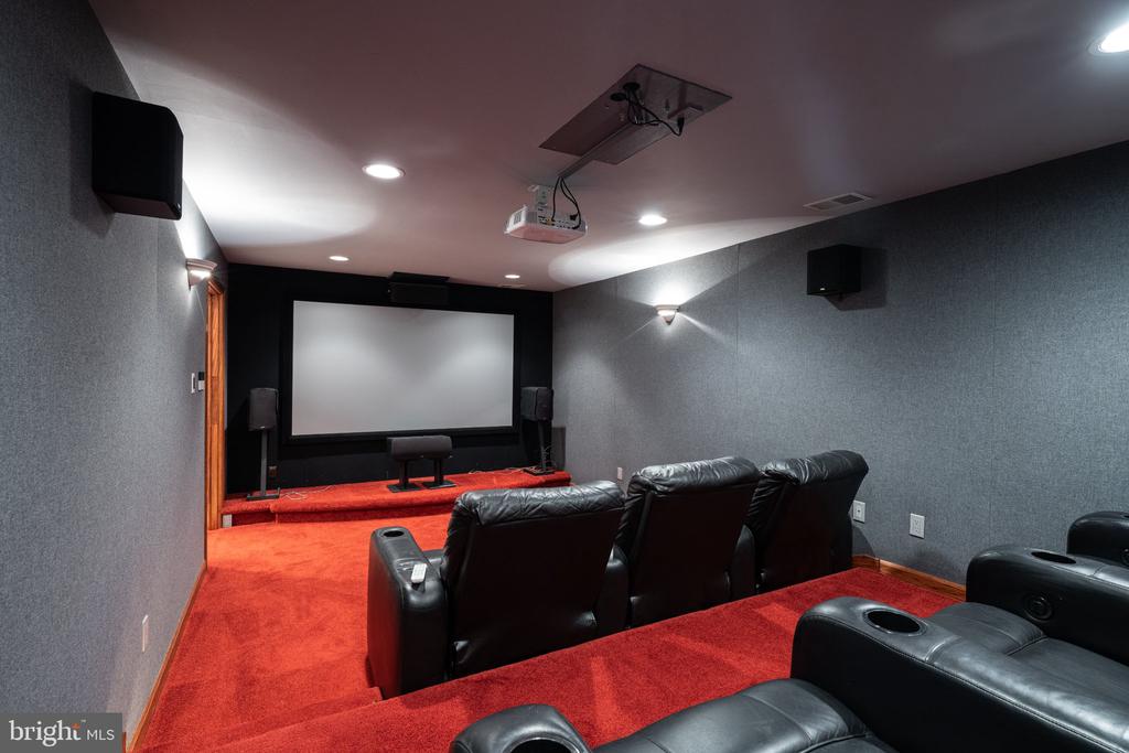 1623 LINWAY PARK DRIVE
