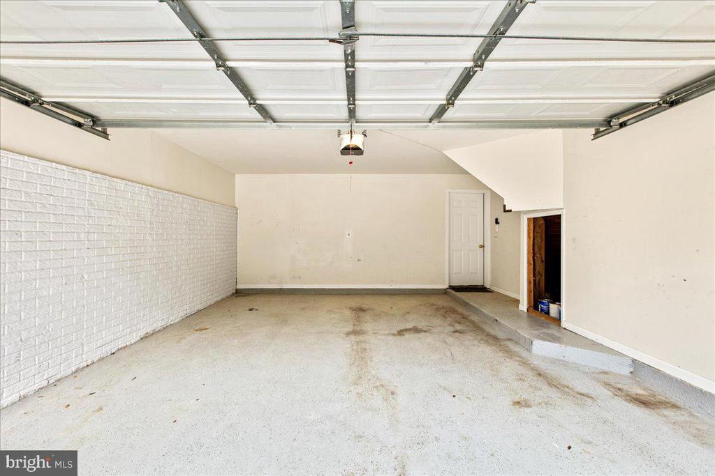 5304 WALDO DRIVE