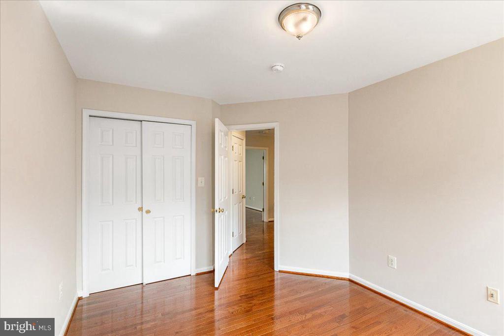 5304 WALDO DRIVE