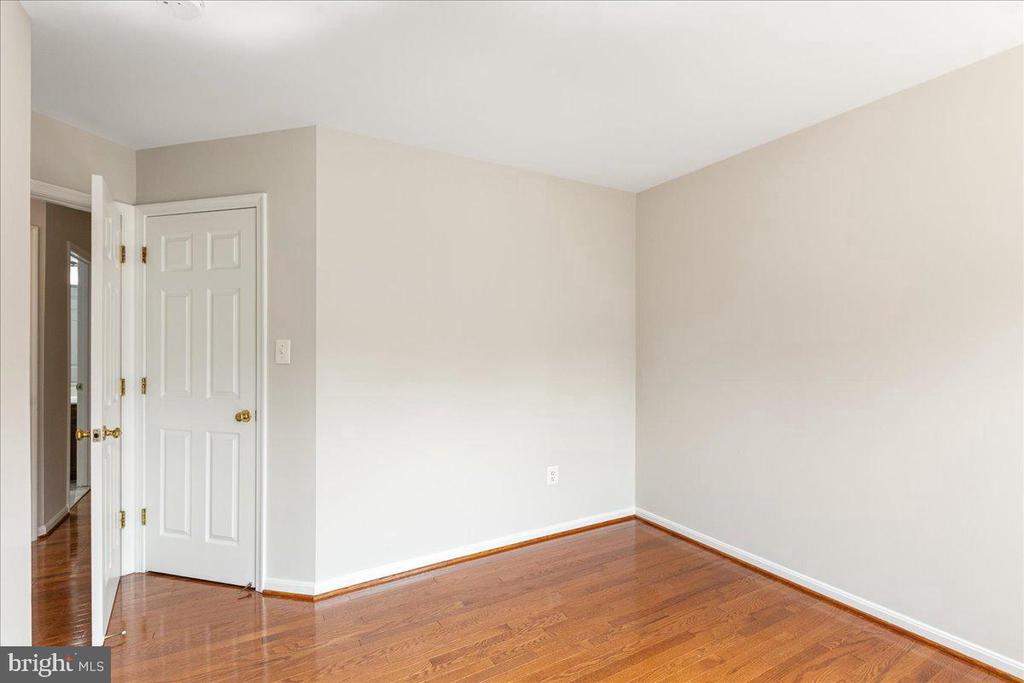 5304 WALDO DRIVE
