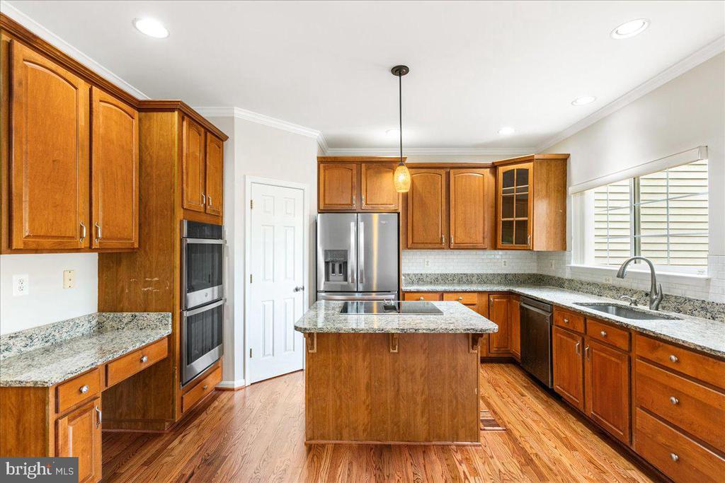 5304 WALDO DRIVE