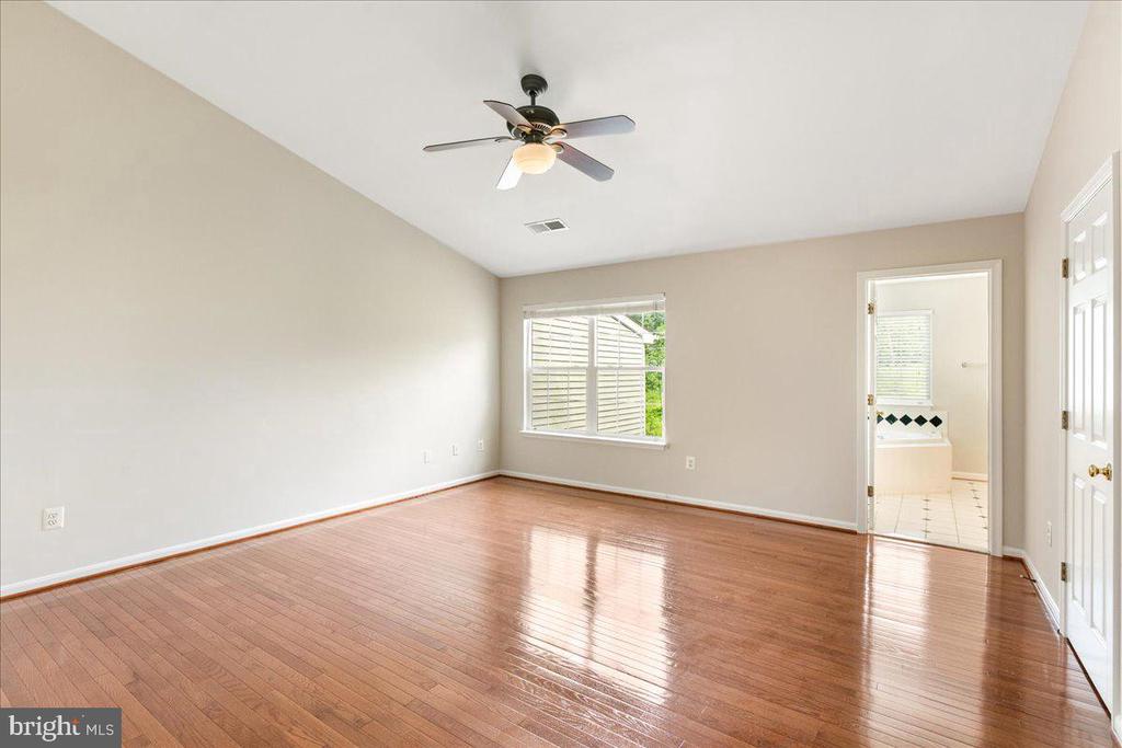 5304 WALDO DRIVE