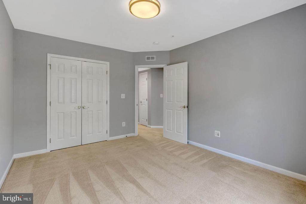 4569 WHITTEMORE Unit: 1321