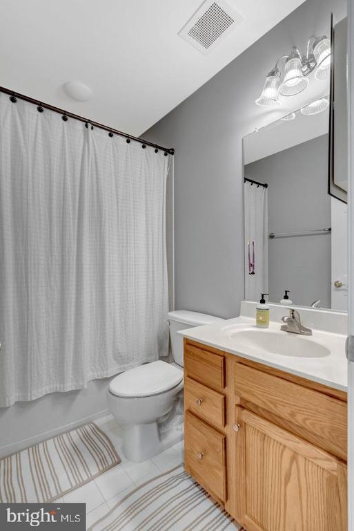 4569 WHITTEMORE Unit: 1321