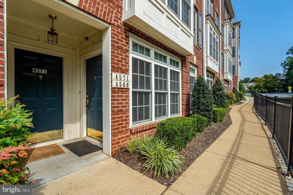 4569 WHITTEMORE Unit: 1321