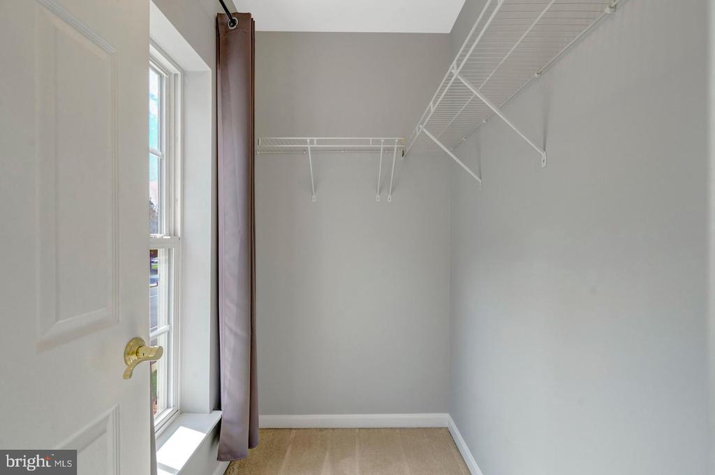 4569 WHITTEMORE Unit: 1321