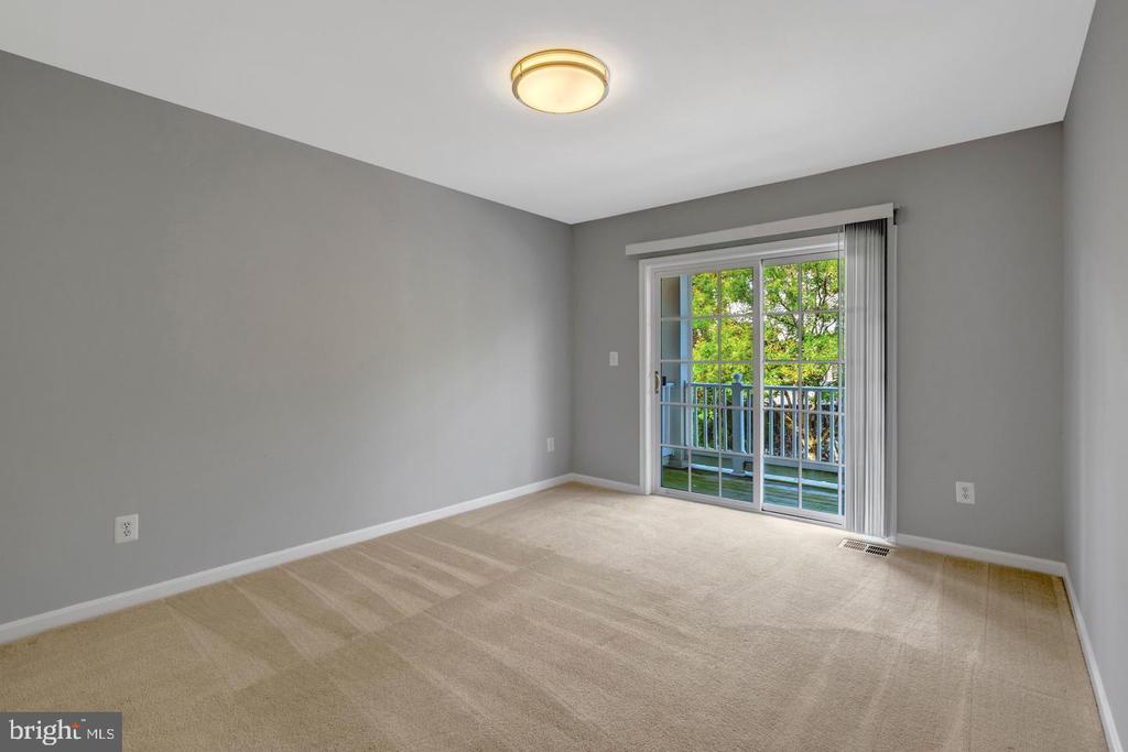 4569 WHITTEMORE Unit: 1321