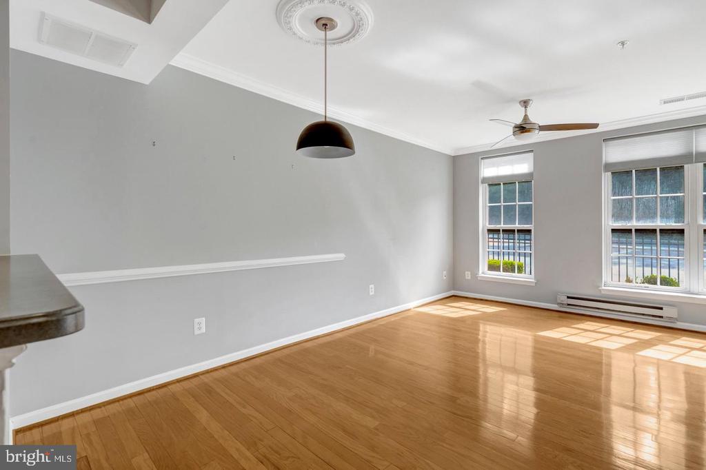 4569 WHITTEMORE Unit: 1321