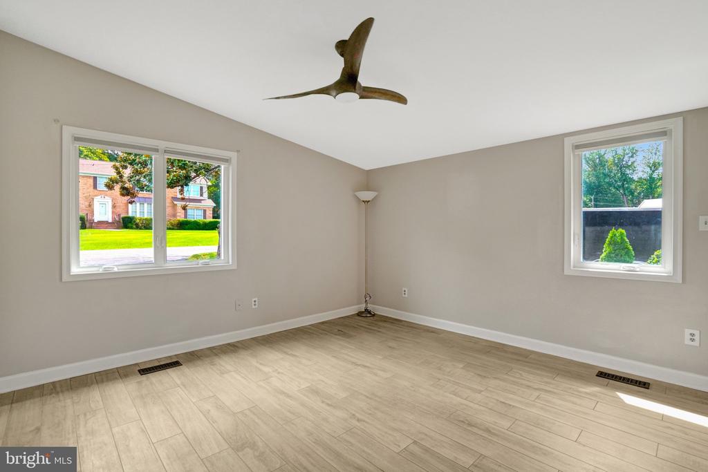 7113 CAROL LANE