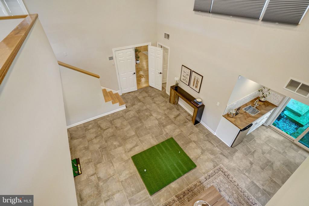 7113 CAROL LANE